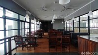 Meski kondisi Bandara Kertajati sepi tanpa adanya penumpang, namun aktivitas penerbangan di sana masih tetap berjalan. Seperti diketahui saat ini Bandara Kertajati melayani jasa penerbangan kargo dengan rute Kertajati-Batam.