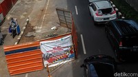 Foto saat galian utilitas pada awal bulan lalu pada Jumat (2/4/2021), pada titik yang sama. Ari Saputra/detikcom.