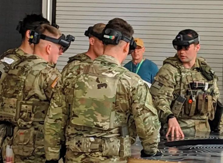 microsoft hololens