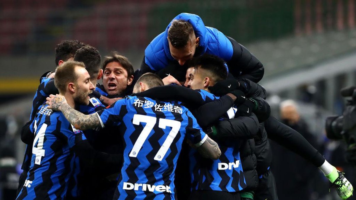 Antonio Conte tak mau ada kejutan di laga Inter Milan vs Crotone (Foto: Getty Images/Marco Luzzani)
