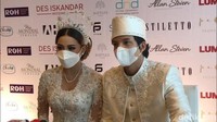 Atta Halilintar dan Aurel Hermansyah resmi menikah pada Sabtu (3/42021). Foto: Hanif/detikHOT