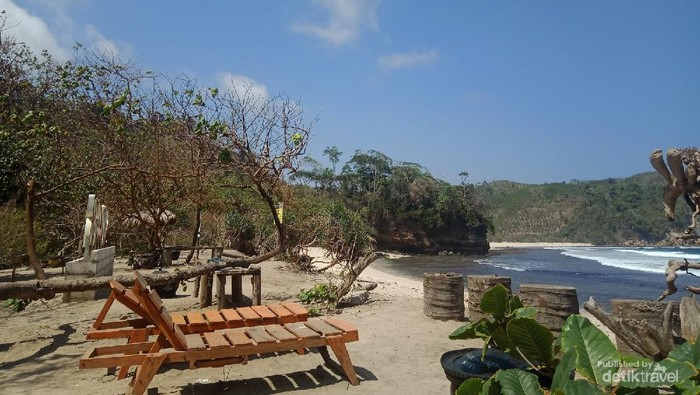 View Pantai Sanggar yang mirip dengan Bali. Gambar milik pribadi