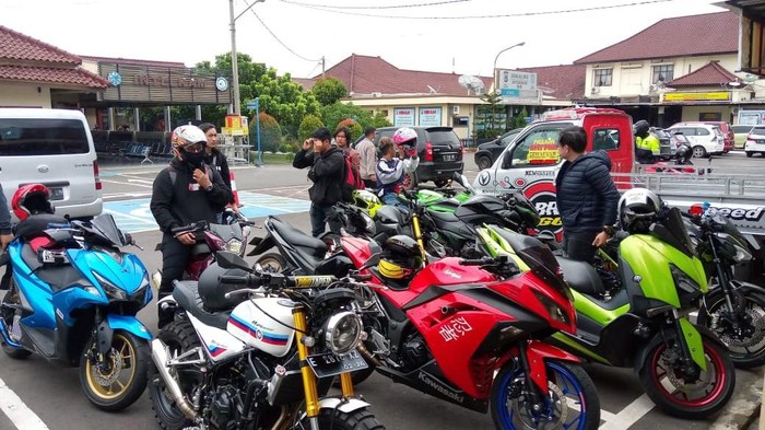 Belasan sepeda motor berknalpot bising diamankan polisi Majalengka.