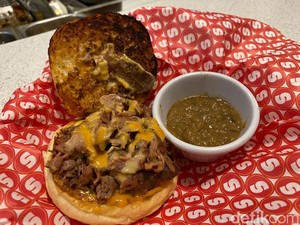 Berasa di New York! Makan Cheese Burger Klasik Buatan Supper yang Hits