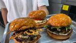 Juicy! Burger Premium dengan Keju Swiss yang Lumer dari Burger Garage