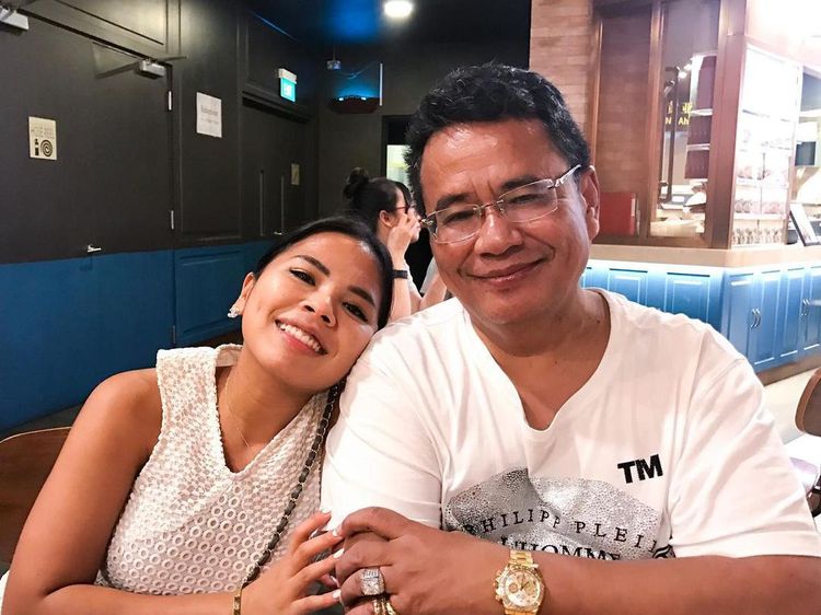 Ini Gaya Mewah Felicia Hutapea saat Kulineran bareng Hotman Paris