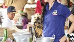 Gaya Livy Andriany Saat Jualan Sate hingga Asinan Buah