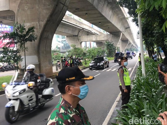 Jokowi datang ke pernikahan Atta-Aurel