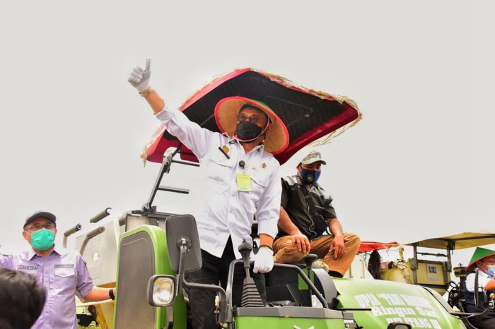 Menteri Pertanian Syahrul Yasin Limpo terus mengawal panen raya padi dan gerakan serap gabah petani di seluruh daerah.