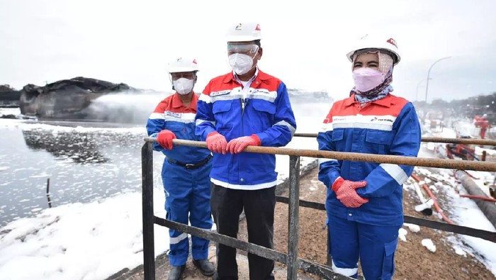 Menteri ESDM Arifin Tasrif meninjau kilang Pertamina di Balongan.