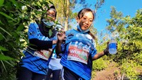 Mereka menyusuri titik yang menjadi situs Ijen Geopark dan beberapa situs lainnya seperti kawasan Black Lava Pelalangan, Kawah Wurung, hingga sungai berair asam Kalipait. 