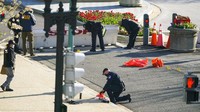 Dua polisi dilaporkan jadi korban penyerangan. Salah satunya bahkan dikabarkan meninggal dunia. AP Photo/Alex Brandon.