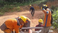 Untuk melistriki kedelapan desa tersebut, PLN membangun perluasan Jaringan Tegangan Menengah (JTM) sepanjang 82,55 kilometer sirkuit (kms).Foto: Dok. PT PLN (Persero)