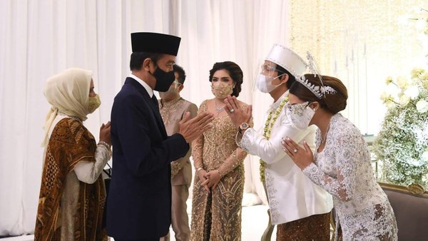 Momen Jokowi-Prabowo Jadi Saksi Pernikahan Atta dan Aurel