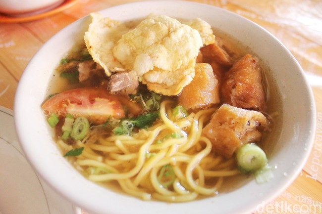 Gurih Hangat! 5 Soto Enak di Depok Ini Cocok Jadi Menu Buka Puasa