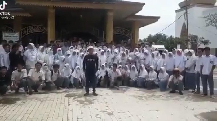 Tangkapan layar video viral
