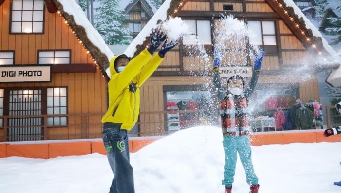 Trans Snow World