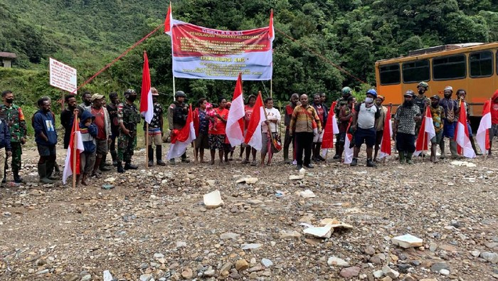 Warga Tembagapura Papua Deklarasi Tolak KKB. Minta TNI-Polri Tetap Jaga