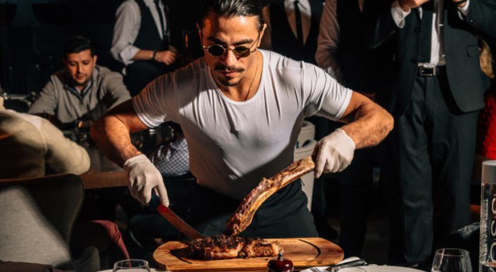 Wow! Makan Steak Emas 24 Karat di Restoran Salt Bae Tagihannya Rp 90 Juta Wow! Makan Steak Emas 24 Karat di Restoran Salt Bae Tagihannya Rp 90 Juta