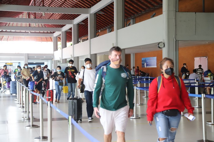 Bandara Ngurah Rai di hari terakhir libur Paskah (4/4).
