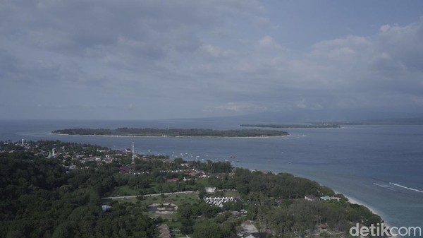 Kapal hanya sedikit yang bersandar, menanti datangnya turis hingga wisatawan domestik. Maklum, biaya rapid test antigen hingga persyaratan yang ketat untuk bepergian menjadi momok untuk bepergian dewasa ini (Wisnu/20detik) Kapal hanya sedikit yang bersandar, menanti datangnya turis hingga wisatawan domestik. Maklum, biaya rapid test antigen hingga persyaratan yang ketat untuk bepergian menjadi momok untuk bepergian dewasa ini (Wisnu/20detik)
