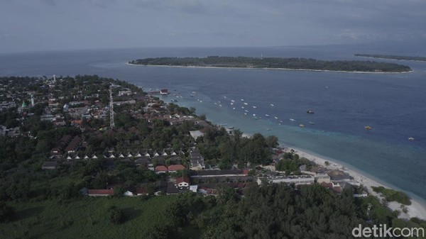 Sebelum pandemi Covid-19 menyerang, Gili Trawangan di Lombok menjadi surga bagi turis asing. Tapi, kini kondisinya mirip pulau hantu (Wisnu/20detik) Sebelum pandemi Covid-19 menyerang, Gili Trawangan di Lombok menjadi surga bagi turis asing. Tapi, kini kondisinya mirip pulau hantu (Wisnu/20detik)