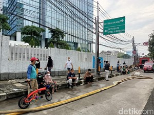 Kebakaran Basement Apartemen Taman Sari Jaksel Hanguskan 2 Mobil