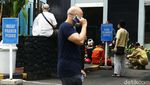Momen Penghuni Berhamburan saat Basement Apartemen Taman Sari Terbakar
