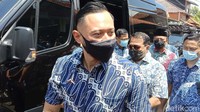 AHY juga menyampaikan prahara yang terjadi di tengah Partai Demokrat merupakan bentuk ancaman bagi demokrasi di Indonesia. Meski begitu, AHY mengaku mengambil hikmah positif dan menyebut partainya kini makin solid.