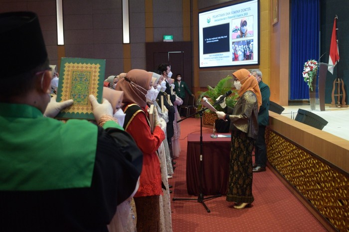 Sebanyak 29 mahasiswa kedokteran Unusa dilantik dan mengucapkan sumpah dokter