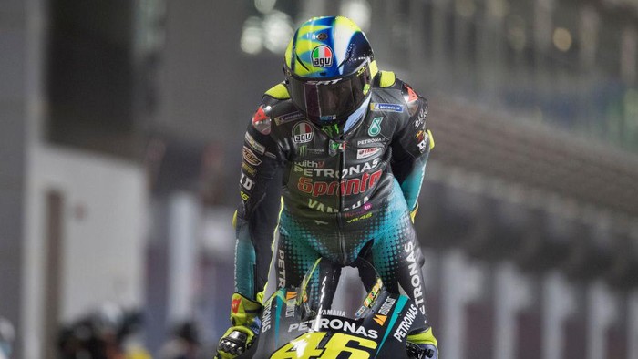 DOHA, QATAR - APRIL 03: Valentino Rossi of Italy and Petronas Yamaha SRT strats from box during the qualifying practice during the MotoGP of Qatar - Qualifying at Losail Circuit on April 03, 2021 in Doha, Qatar. (Photo by Mirco Lazzari gp/Getty Images)