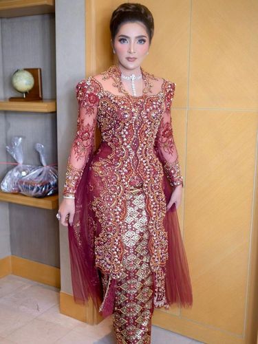 Adu gaya Ashanty dan Krisdayanti Adu gaya Ashanty dan Krisdayanti