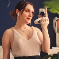 Inilah penampilan Becca yang hanya memiliki satu payudara. Setelah didiagnosa, Becca mencoba untuk percaya diri dan menerima kondisinya. Foto: Dok. Instagram/@beccabutcherx