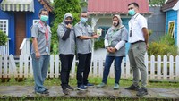 Perusahaan produsen benih sayuran PT East West Seed Indonesia (EWINDO) atau dikenal dengan “CAP PANAH MERAH” mendukung budidaya sayuran secara hidroponik yang di masa pandemi ini semakin banyak digeluti masyarakat sebagai alternatif usaha melalui alih teknologi dan penyediaan benih sayuran unggul berkualitas. Foto: dok. Ewindo
