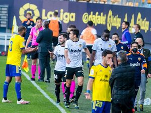 Pemain Jadi Korban Rasisme, Valencia Mogok Main Lawan Cadiz