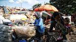 Dilema Pemulung Jakarta di Tengah Pandemi Corona