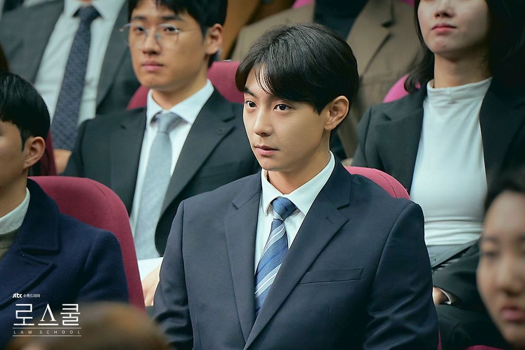 drama Korea Law School, Hyun Woo