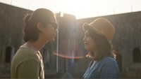 Vanesha Prescilla mengungkapkan film ini amat emosional. ”Karakter Binta susah-susah gampang menurut aku. Karena banyak relasinya, harus ke mama, ke Biru, terus ke Nug yang orang baru. Terus main sama Dikta dan Iky ini susah sekali. Emosional banget,” ucapnya.  (dok. Falcon Pictures)