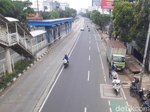 Galian-galian di Sepanjang Jl Mampang Prapatan Raya Jaksel Sudah Ditutup
