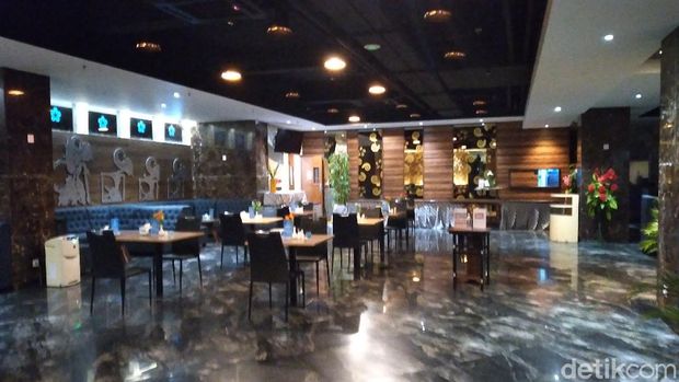 Kejaksaan Agung (Kejagung) menyita Hotel Brothers yang diduga berkaitan dengan tersangka skandal Asabri, Benny Tjokrosaputro. Meski telah disita, hotel yang terletak di kawasan Solo Baru, Grogol, Kabupaten Sukoharjo tersebut masih beroperasi seperti biasa.
