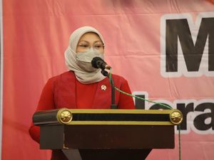 Menaker Sebut Ada Pengusaha Belum Bayar THR 2020, Siapa Tuh?