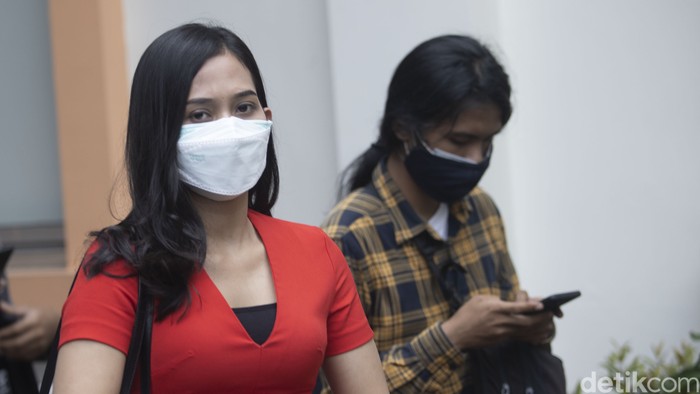 Ini Sierra, Miss Landscape 2019 yang Laporkan Profesor M soal Anak Finalis Miss Landscape International 2019 perwakilan Indonesia Era Setiyowati (Sierra), datang ke kantor Komisi Perlindungan Anak Indonesia (KPAI) untuk melaporkan suami sirinya.