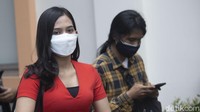 Dia mengatakan Sierra meminta anak tersebut dinafkahi kebutuhannya hingga kuliah. Dia mengancam melaporkan M ke polisi jika tuntutan itu tak dipenuhi.