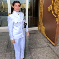 Masalah tersebut berawal ketika sebuah kapal kontainer raksasa Ever Given kandas di Terusan Suez pada 23 Maret lalu. Karena itu, salah satu rute pelayaran tersibuk di dunia tersebut jadi macet dan menyebabkan kerugian besar. Foto: Instagram @marwa.elselehdar