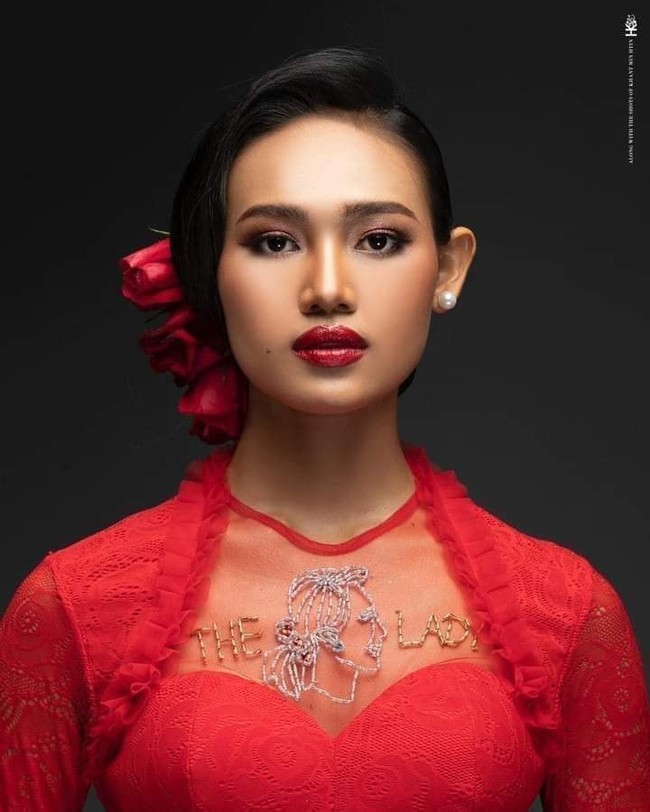 Han Lay mahir berbahasa Inggris dan China. Wanita dengan tinggi 168 cm itu mengagumi sosok Aung San Sukyi yang ditahan militer Myanmar. Foto: Dok. Instagram @hann_may, Facebook Miss Grand International