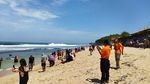 Foto: Masih Banyak Wisatawan Tak Pakai Masker di Pantai Gunungkidul