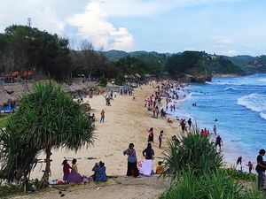 Ya Ampun! Susah Betul Wisatawan di Pantai Gunungkidul Patuhi Prokes