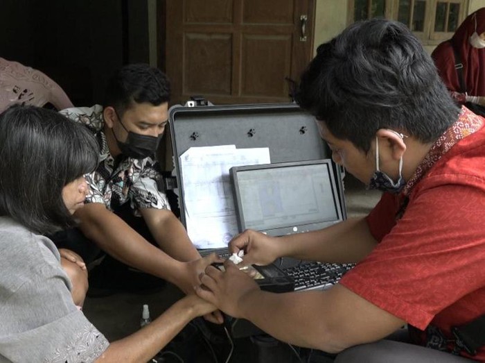 Pemkab Boyolali merekam data e-KTP orang dengan gangguan jiwa (ODGJ), Senin (5/4/2021).