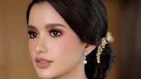 Kecantikan Sarah Menzel membuatnya panen pujian. Foto: dok in ssarah_menzel