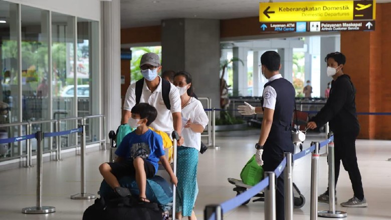 Situasi Bandara Ngurah Rai di hari libur akhir pekan Paskah Situasi Bandara Ngurah Rai di hari libur akhir pekan Paskah